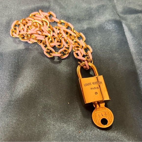 Beautiful Unique Louis Vuitton Brass Lock & Key Custom Made Necklace with box! - Picture 8 of 10
